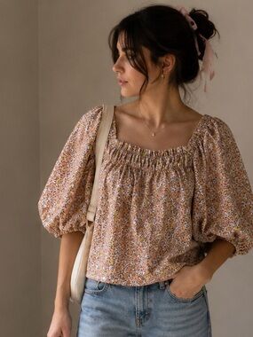 New Smocked Puff Sleeve Floral Top XL